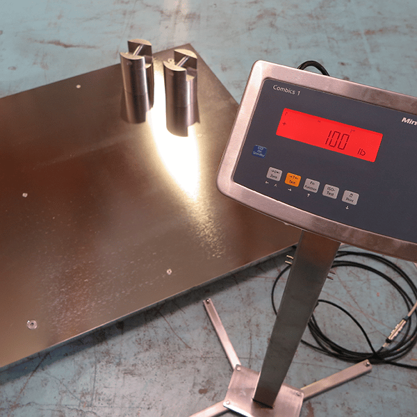 Floor scale for weighing ingredients